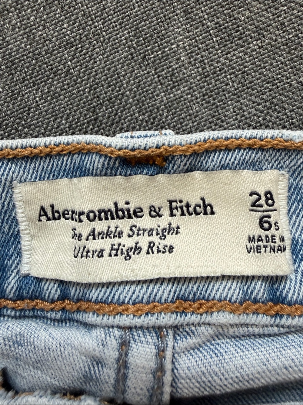 Abercrombie The Ankle Straight Ultra High Rise Stretch Light Wash Jeans 6 SHORT - Picture 11 of 15
